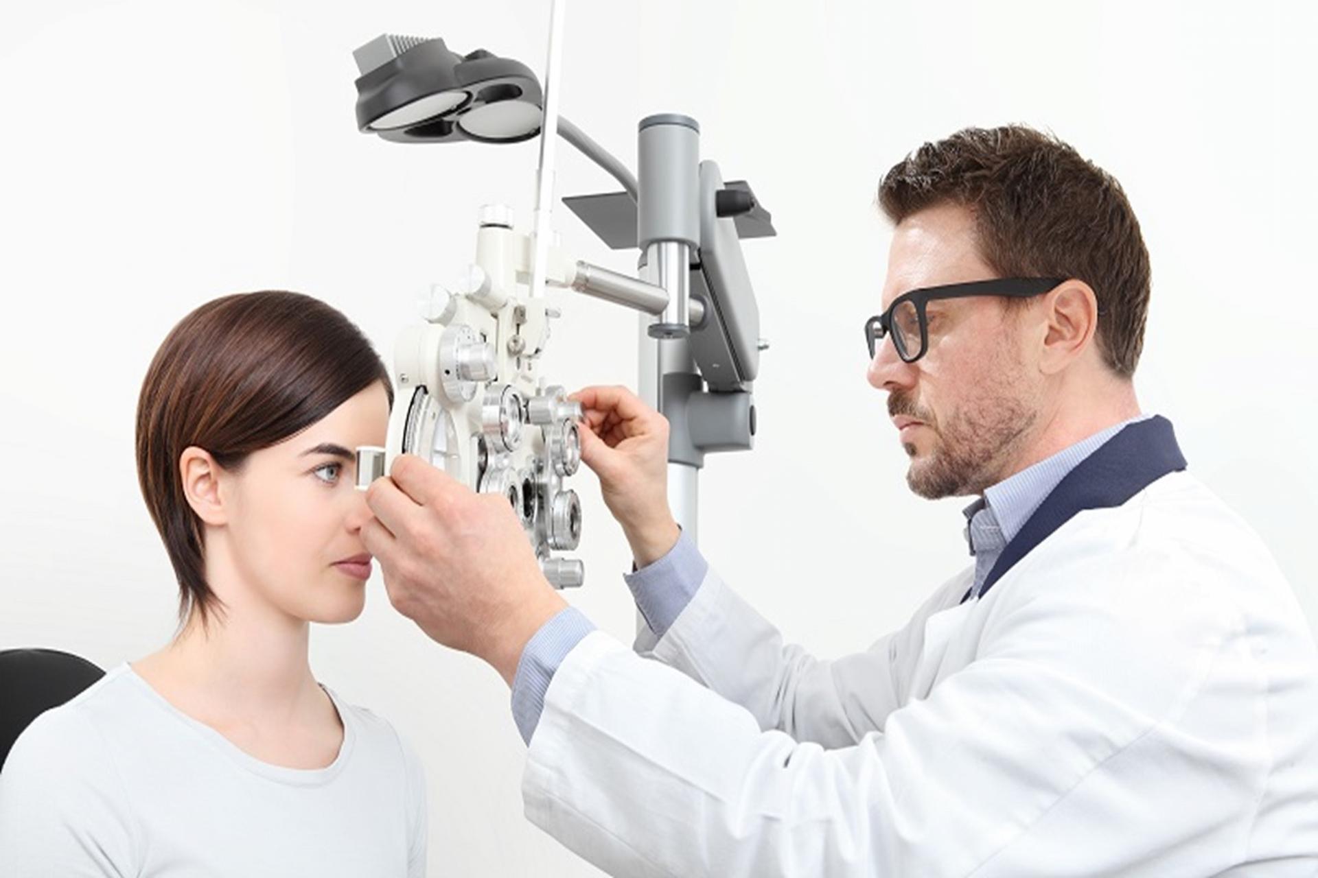 Optometrist