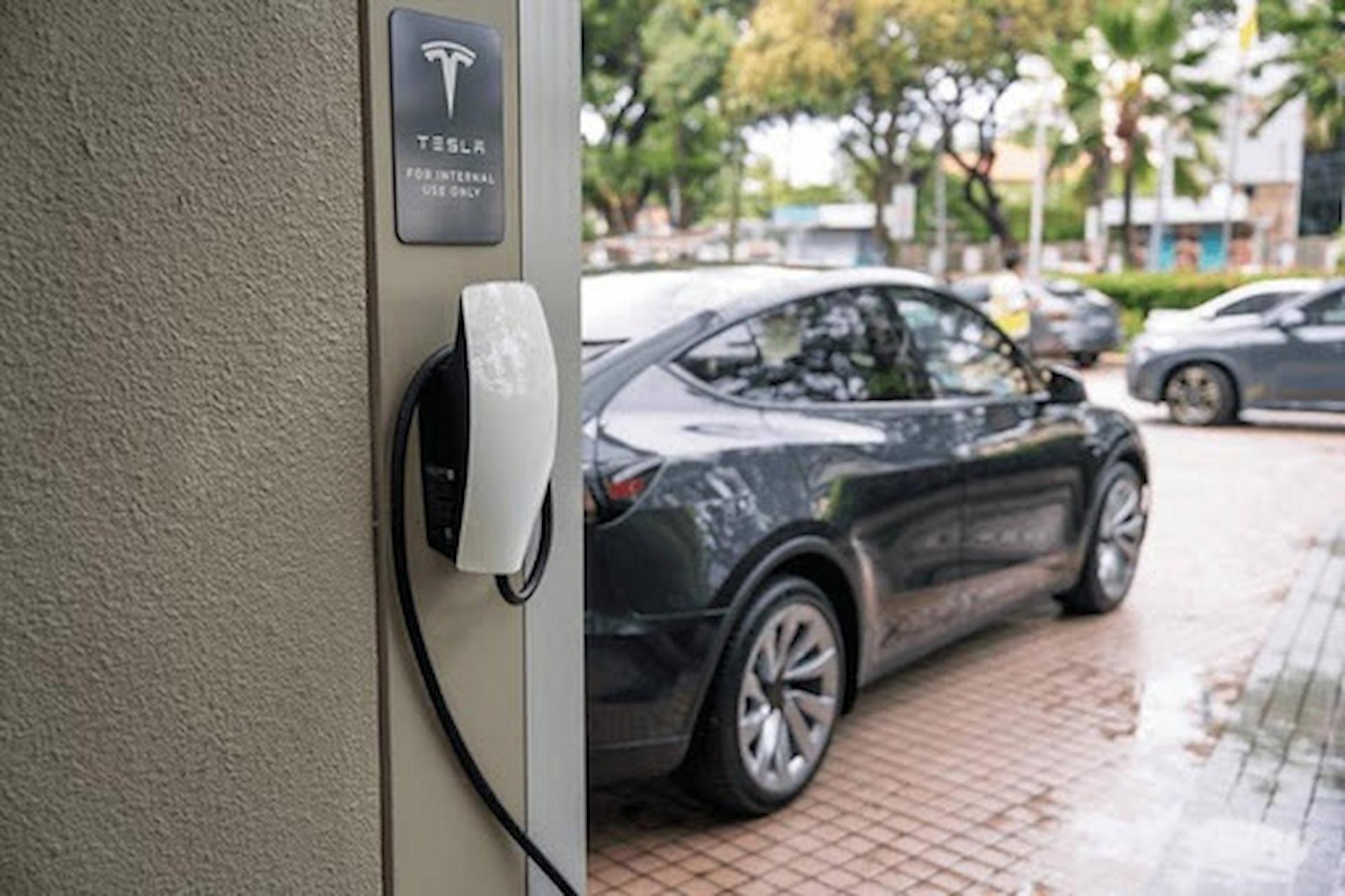 Tesla Charger