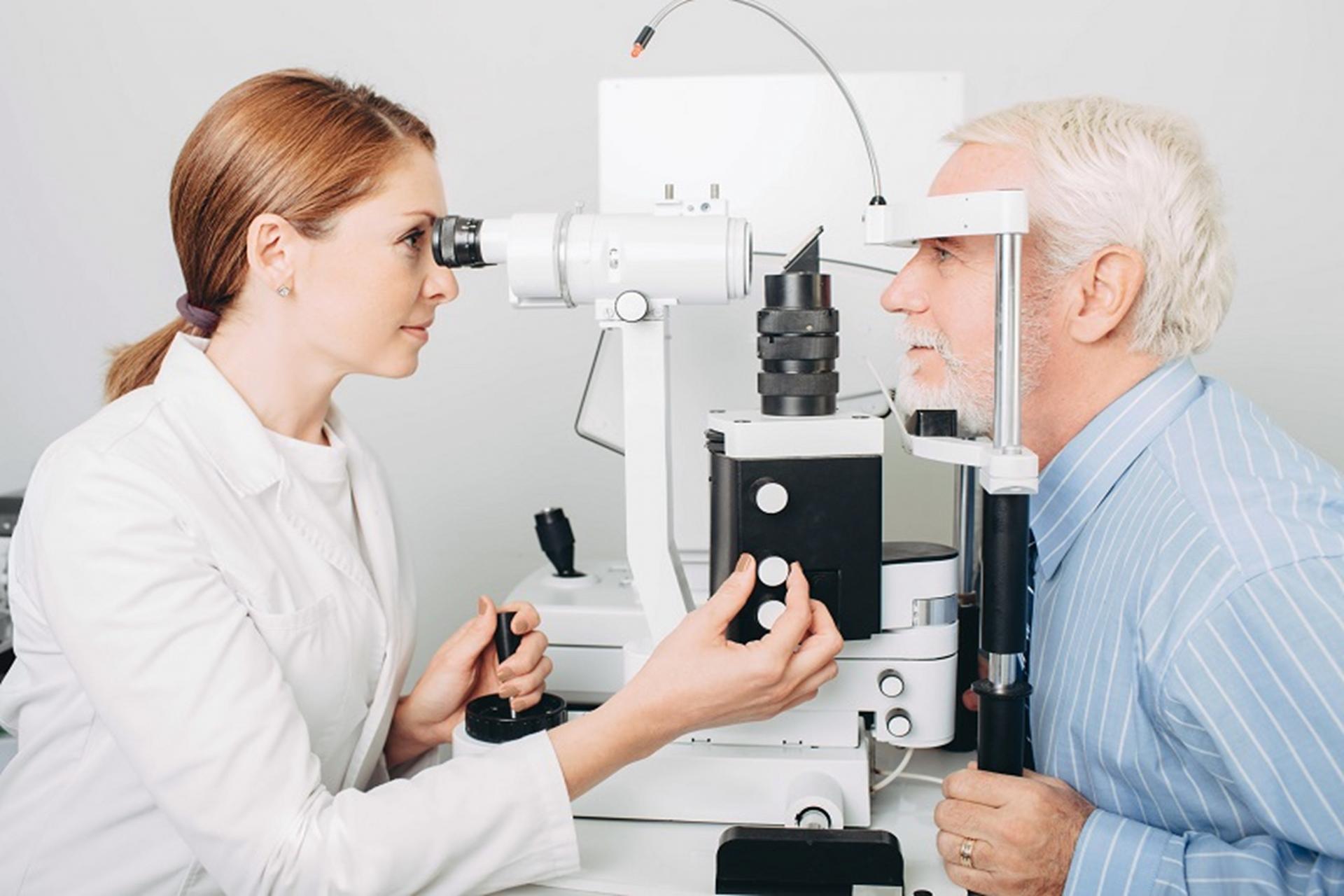 Optometrist